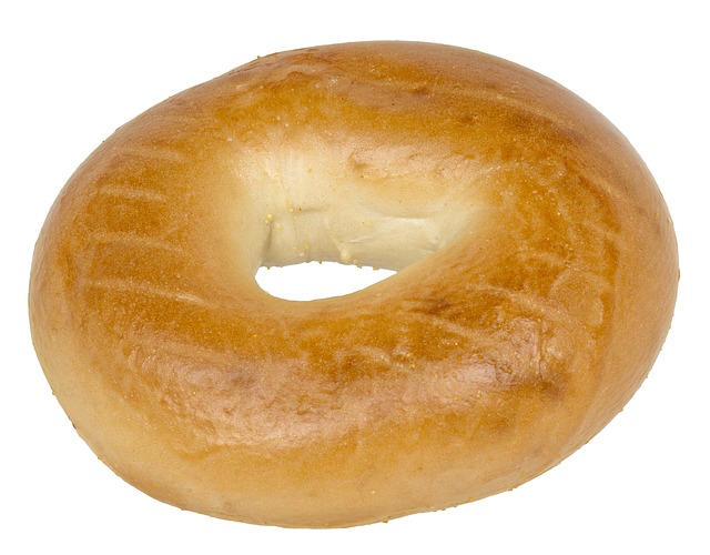 <p>A photo of a bagel</p>
