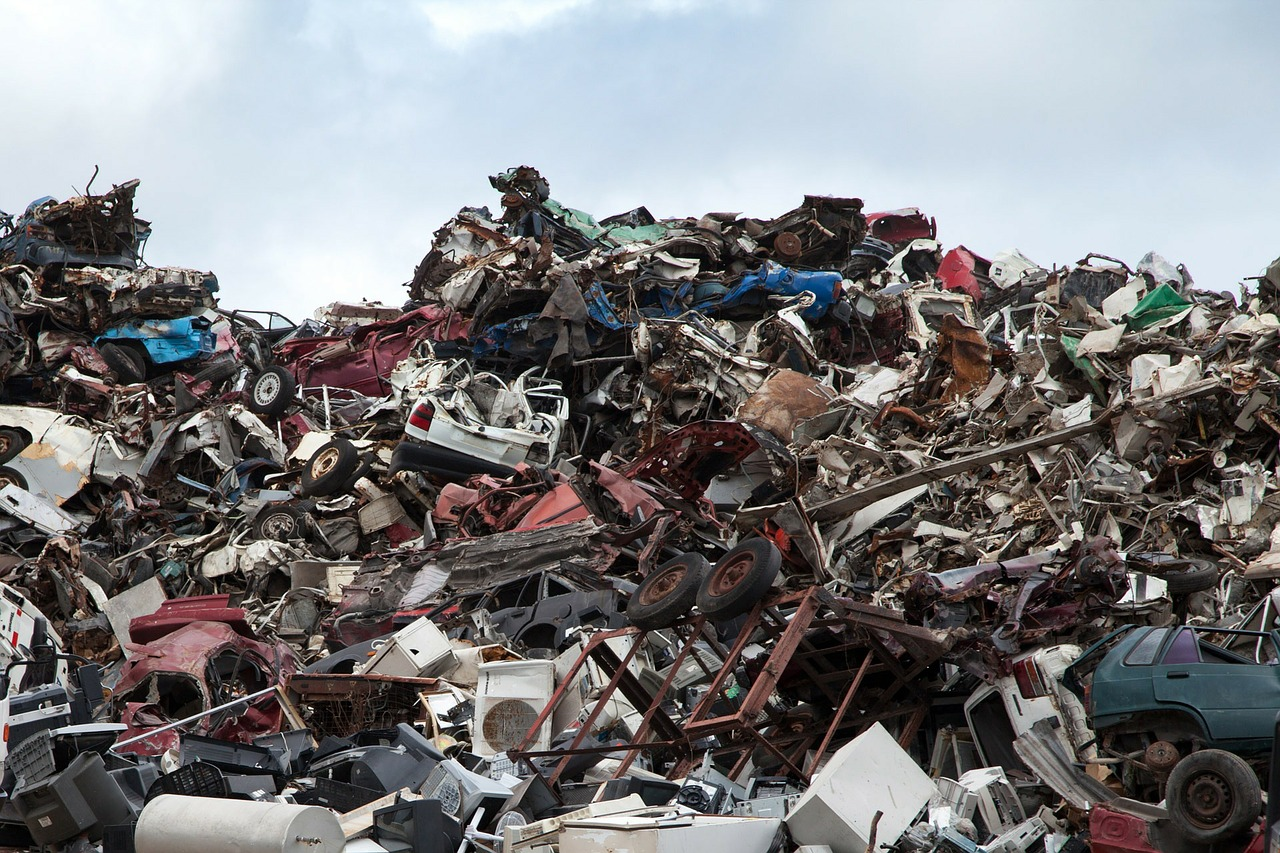 <p>Photo of a garbage dump.</p>
