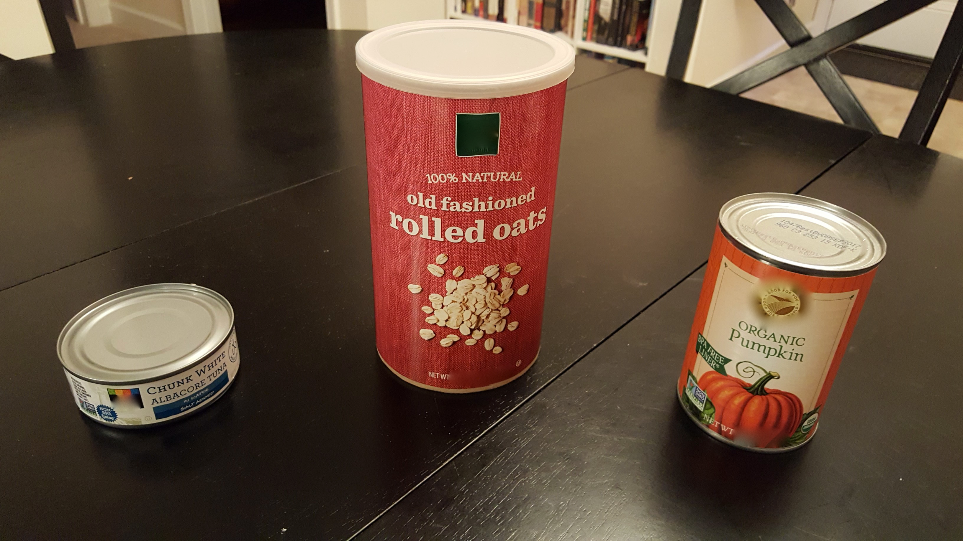 <p>Photo of foods in cylinder containers.</p>
