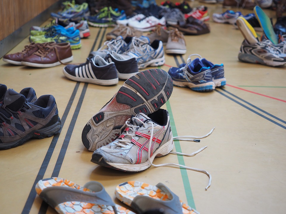 <p>Many shoes on the floor</p>

