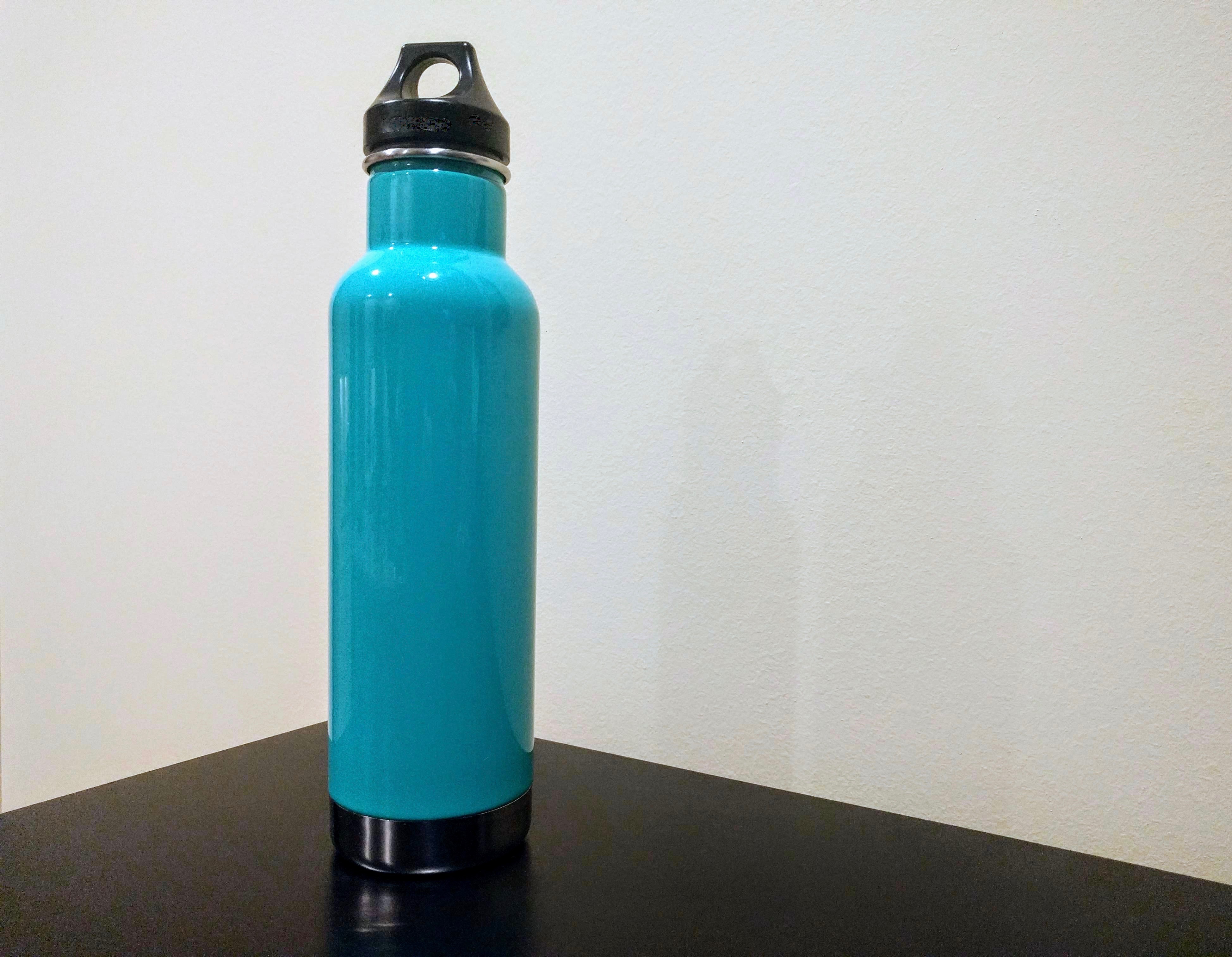 <p>photo of a portable water bottle</p>
