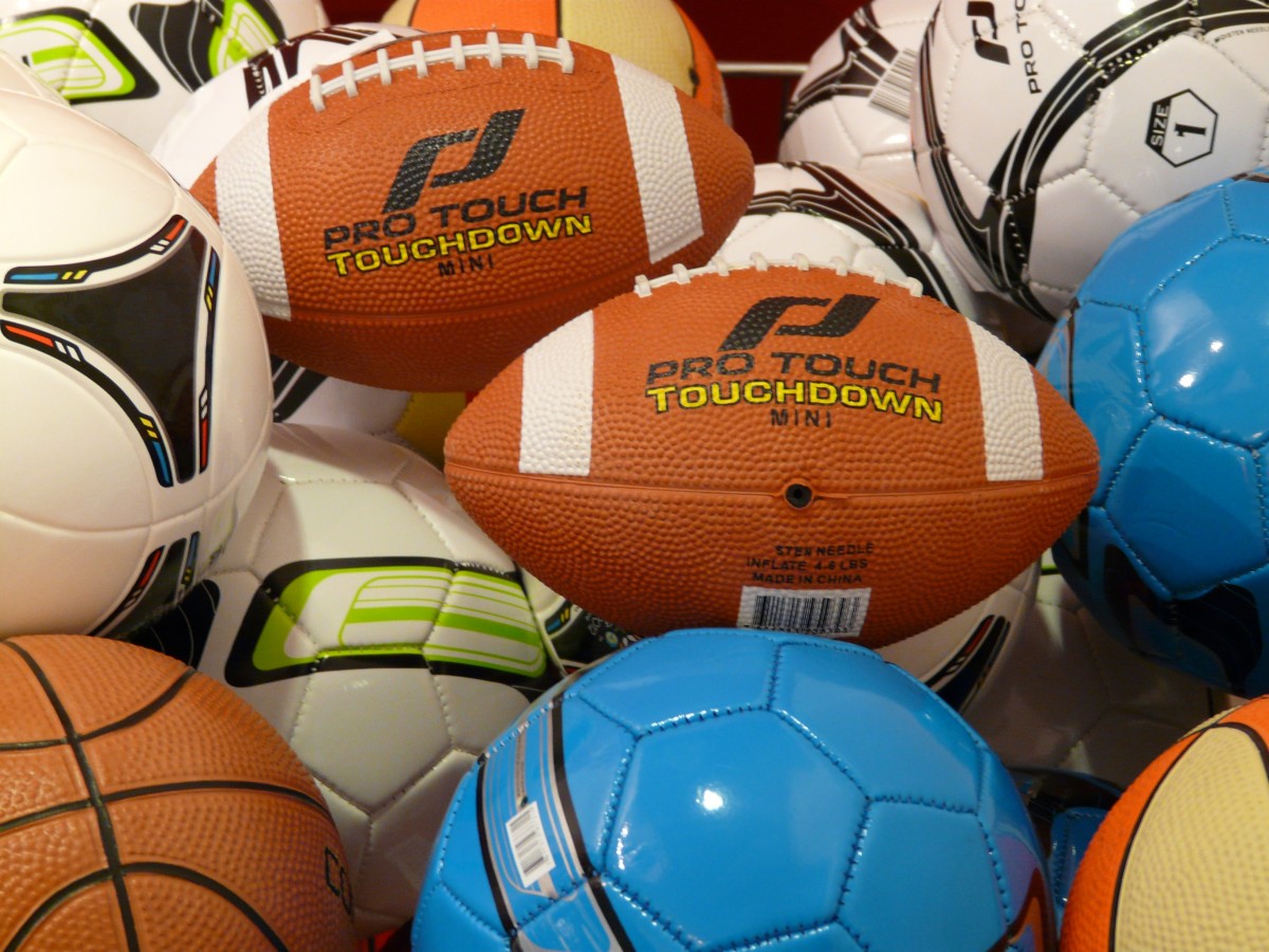 <p>Group of different types of sport balls.</p>

