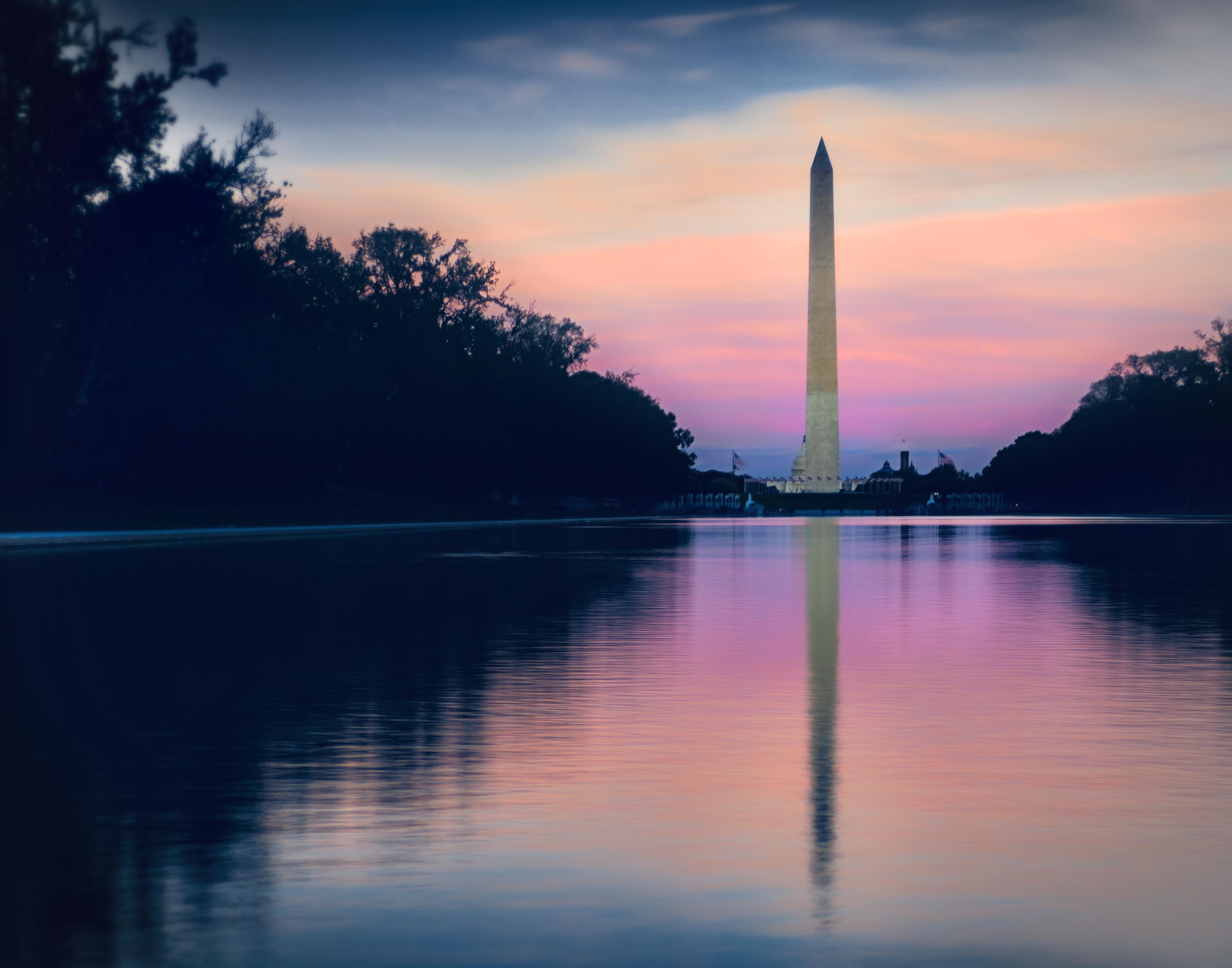 <p>Photo of full Washington Monument.</p>
