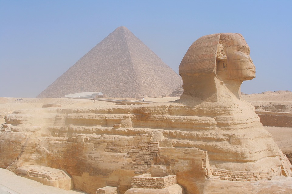 <p>Ancient Egyptian pyramid and Sphinx</p>
